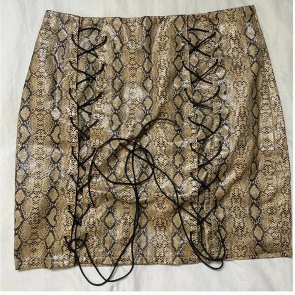 ⭐️ Lace Up Snake Python Pleather Hipster Hippie Sexy Romantic Party Mini Skirt - Picture 4 of 5